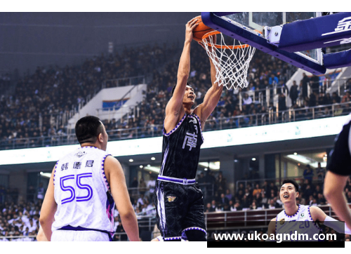 易建联：NBA与CBA之间的桥梁