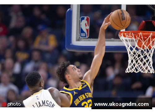 米乐M6完胜锡安!库里狂轰42+5+5!打破三分纪录,成为NBA历史第一人